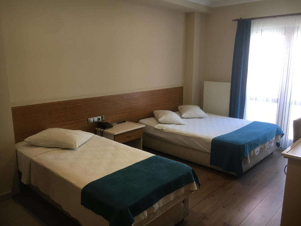 Oezguer Hotel Trabzon Bagian luar foto
