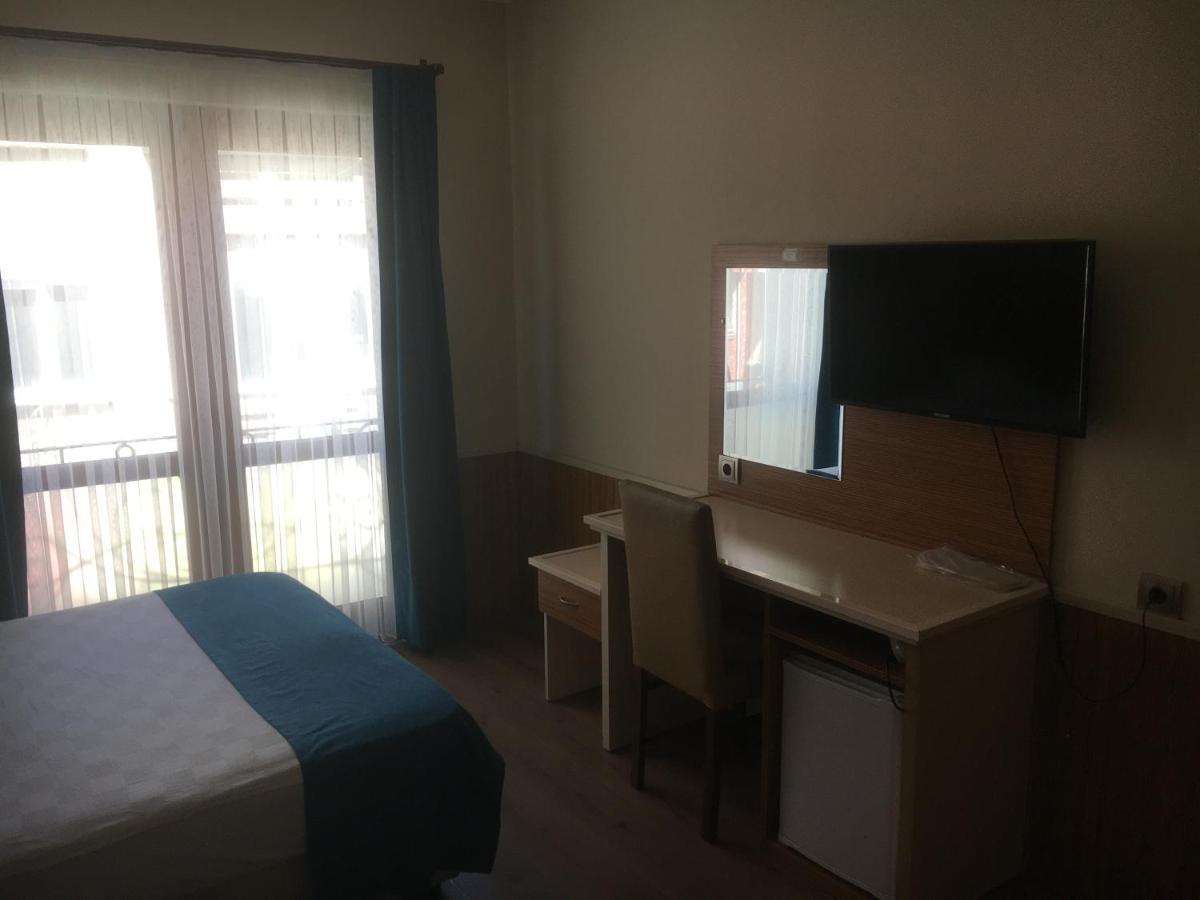 Oezguer Hotel Trabzon Bagian luar foto