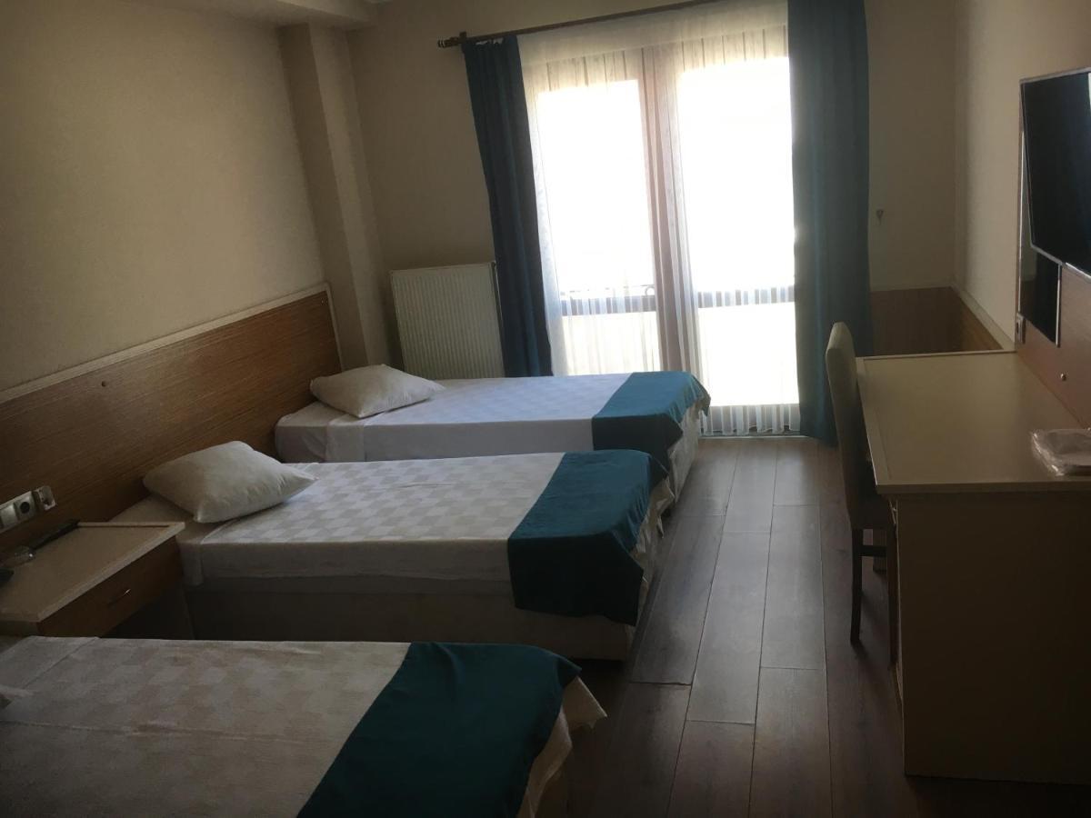 Oezguer Hotel Trabzon Bagian luar foto