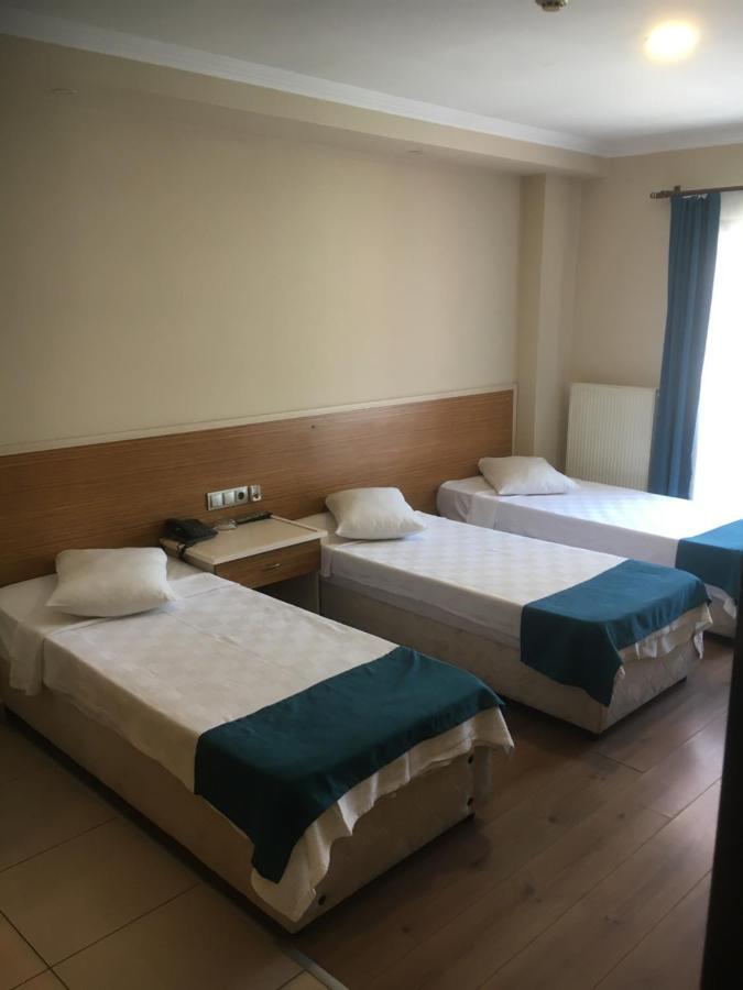 Oezguer Hotel Trabzon Bagian luar foto