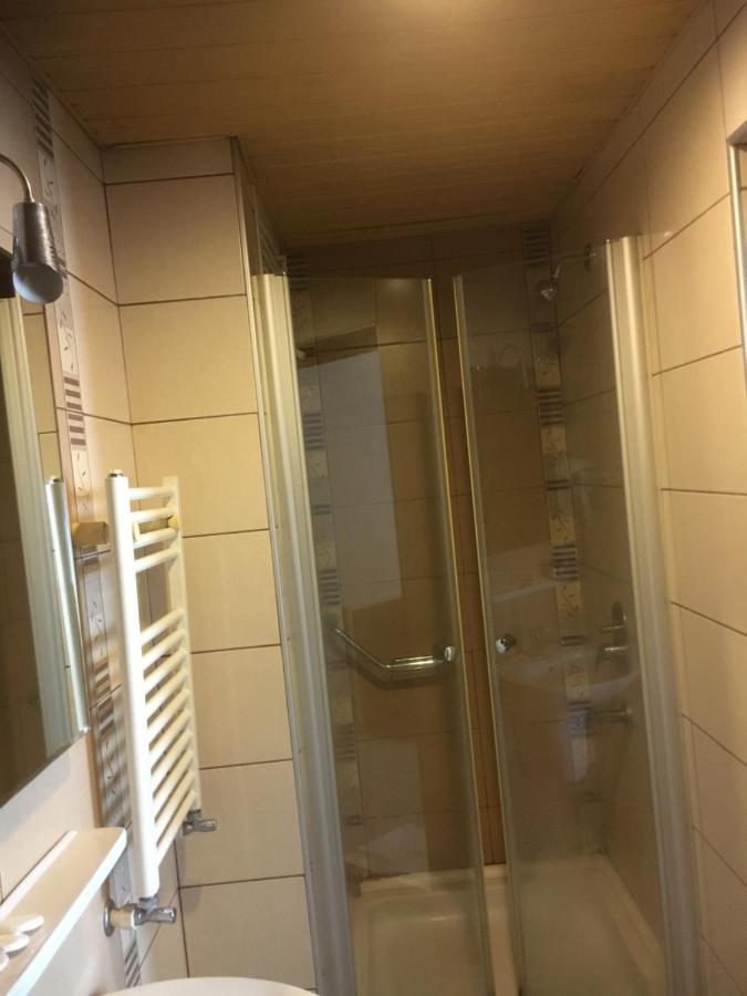 Oezguer Hotel Trabzon Bagian luar foto